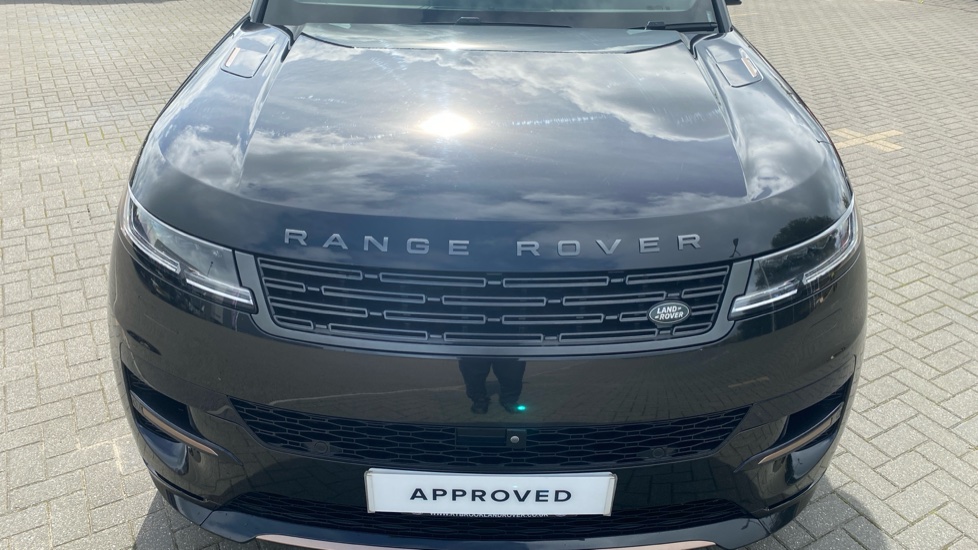 Land Rover Range Rover Sport 3.0 P440e Dynamic SE 5dr Auto Estate - Image 28