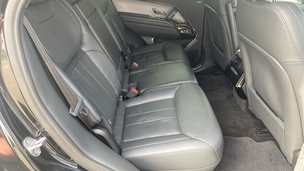 Land Rover Range Rover Sport 3.0 P440e Dynamic SE 5dr Auto Estate - Image 37