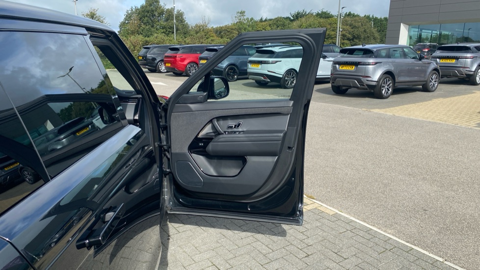 Land Rover Range Rover Sport 3.0 P440e Dynamic SE 5dr Auto Estate - Image 42