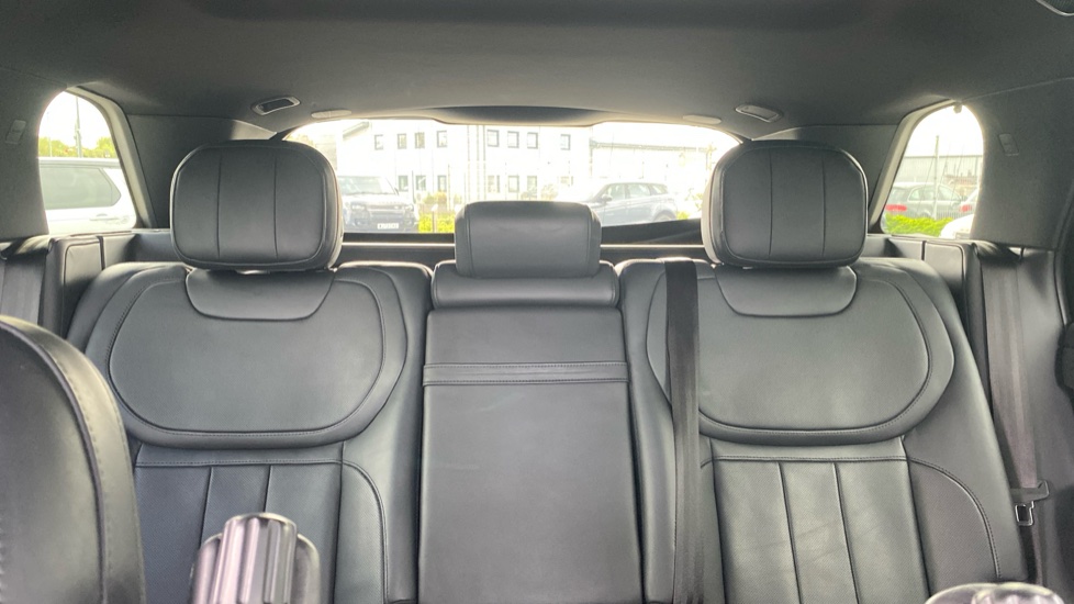 Land Rover Range Rover Sport 3.0 P440e Dynamic SE 5dr Auto Estate - Image 48