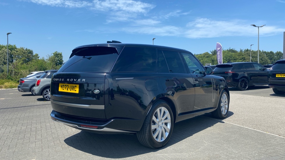 Land Rover Range Rover 3.0 D300 SE 4dr Auto Diesel Estate - Image 22