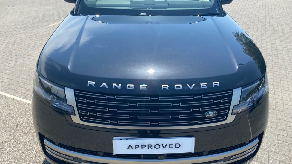 Land Rover Range Rover 3.0 D300 SE 4dr Auto Diesel Estate - Image 29