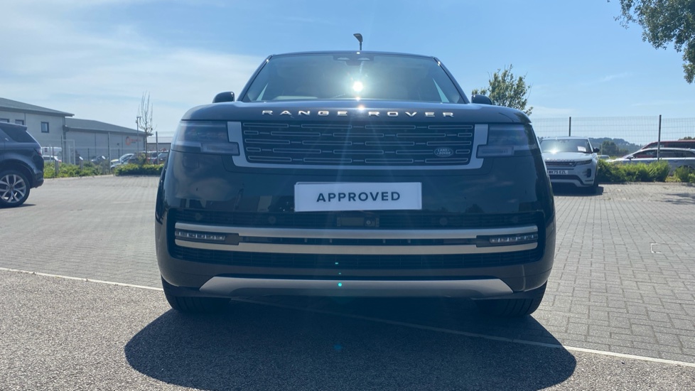 Land Rover Range Rover 3.0 D300 SE 4dr Auto Diesel Estate - Image 30