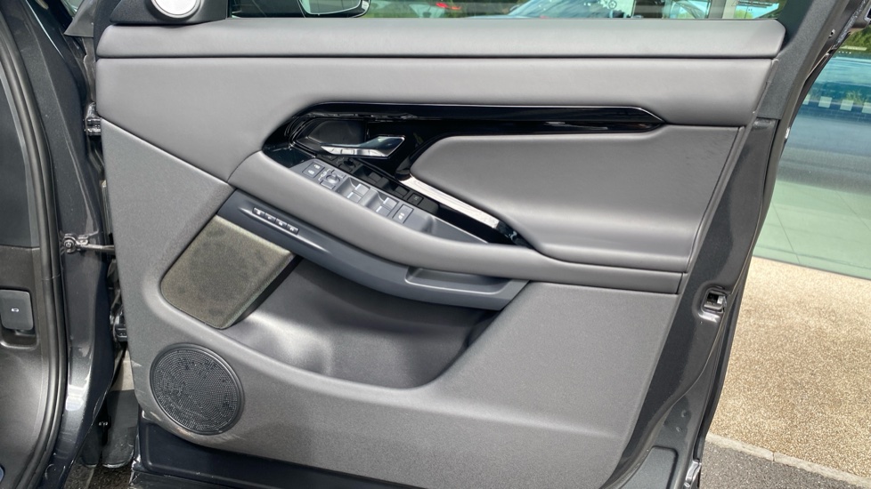 Land Rover Range Rover Evoque 2.0 D200 Autobiography 5dr Auto [Revised] Diesel Hatchback - Image 26