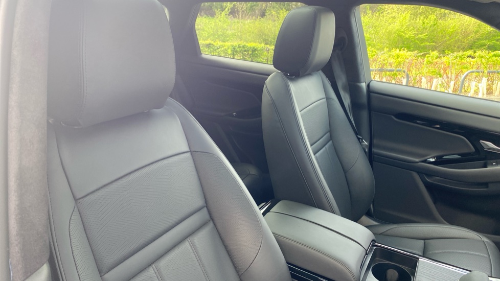Land Rover Range Rover Evoque 2.0 D200 Autobiography 5dr Auto [Revised] Diesel Hatchback - Image 31