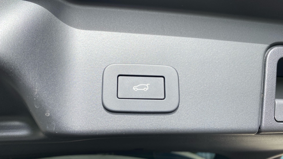 Land Rover Range Rover Evoque 2.0 D200 Autobiography 5dr Auto [Revised] Diesel Hatchback - Image 39