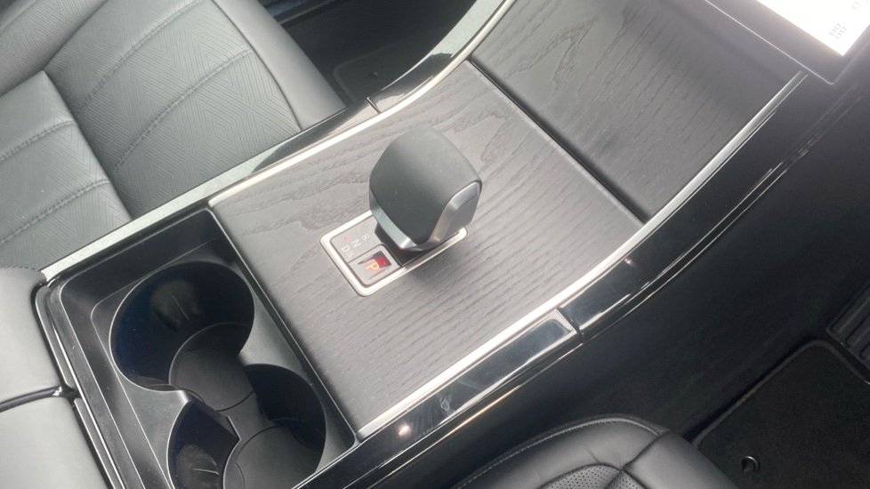 Land Rover Range Rover Evoque 2.0 D200 Autobiography 5dr Auto [Revised] Diesel Hatchback - Image 13