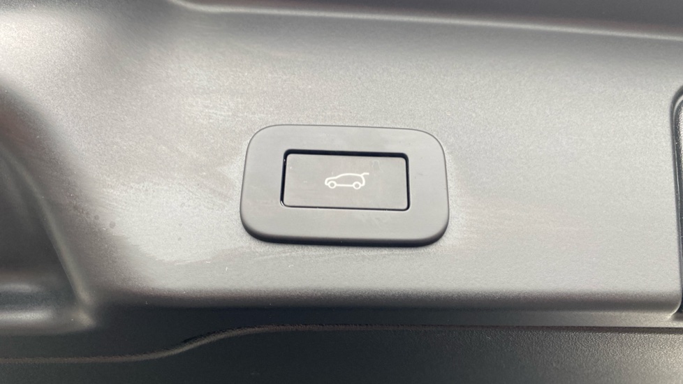 Land Rover Range Rover Evoque 2.0 D200 Autobiography 5dr Auto [Revised] Diesel Hatchback - Image 36