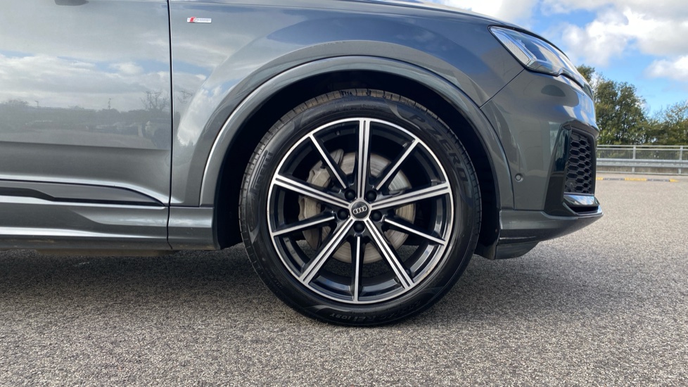 Audi Q7 55 TFSI Quattro Black Edition 5dr Tiptronic Petrol Estate - Image 7