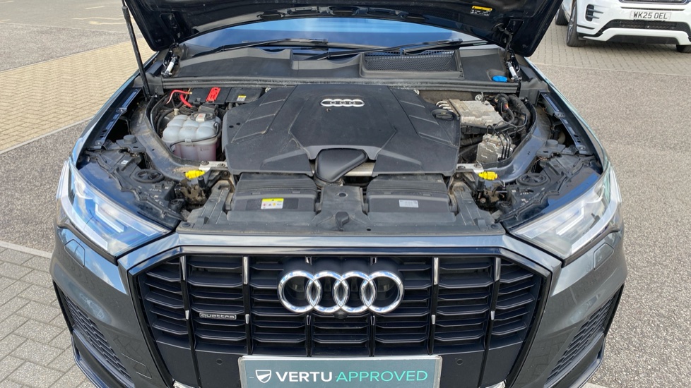 Audi Q7 55 TFSI Quattro Black Edition 5dr Tiptronic Petrol Estate - Image 8