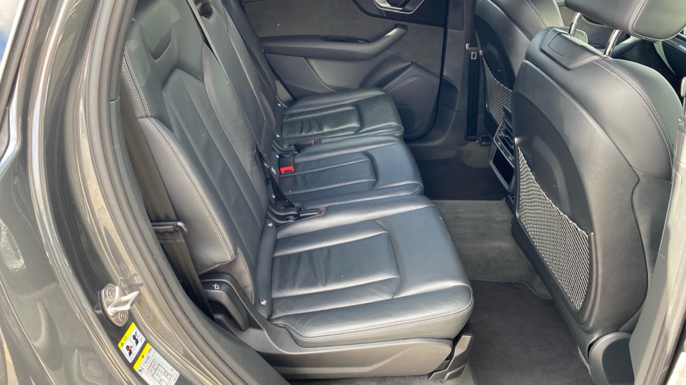 Audi Q7 55 TFSI Quattro Black Edition 5dr Tiptronic Petrol Estate - Image 39