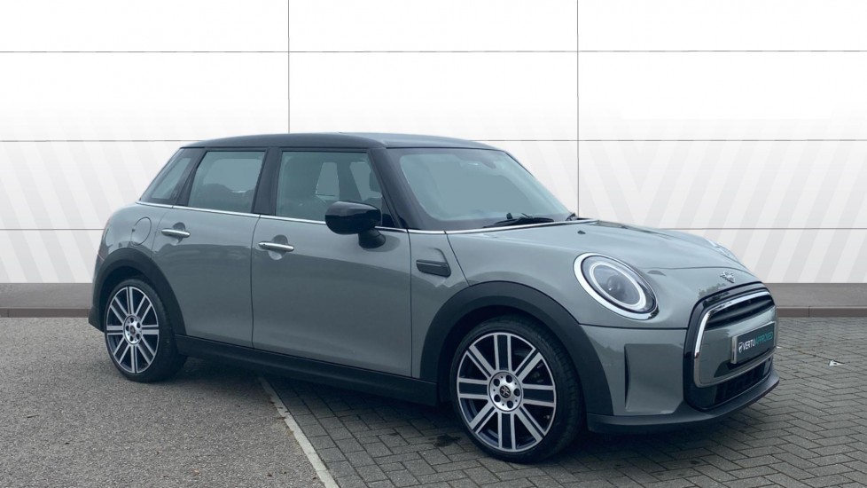 MINI Hatchback 1.5 Cooper Exclusive 5dr Petrol Hatchback - Image 1