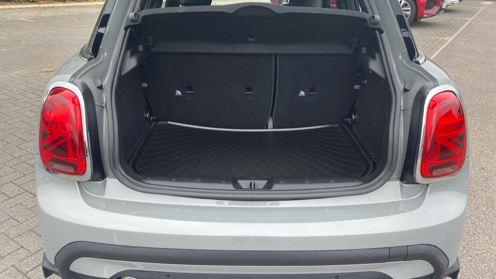 MINI Hatchback 1.5 Cooper Exclusive 5dr Petrol Hatchback - Image 4
