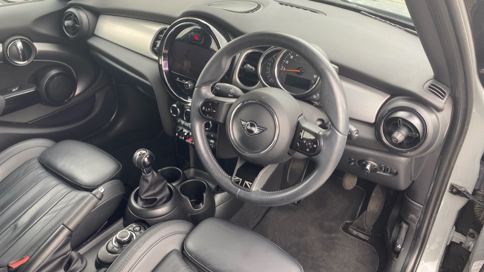 MINI Hatchback 1.5 Cooper Exclusive 5dr Petrol Hatchback - Image 11