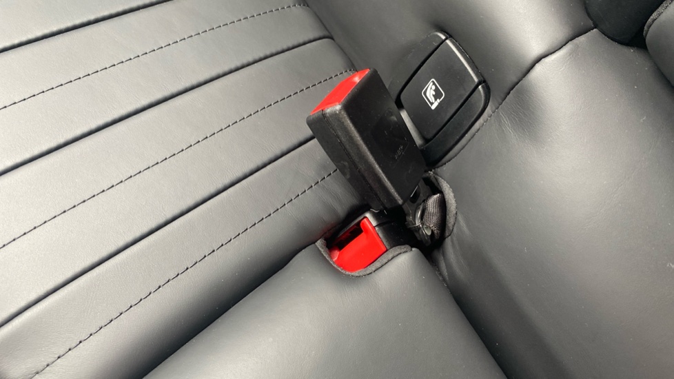 MINI Hatchback 1.5 Cooper Exclusive 5dr Petrol Hatchback - Image 17