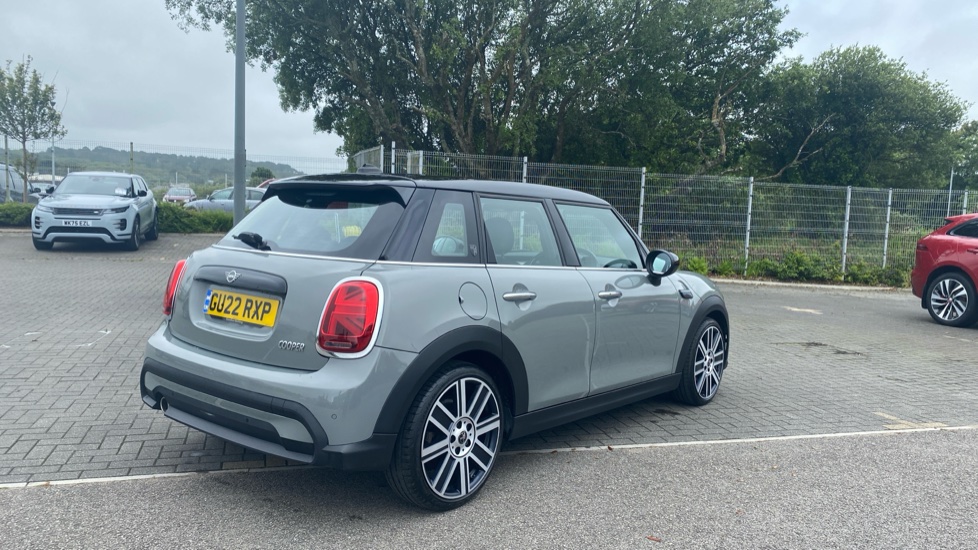 MINI Hatchback 1.5 Cooper Exclusive 5dr Petrol Hatchback - Image 23