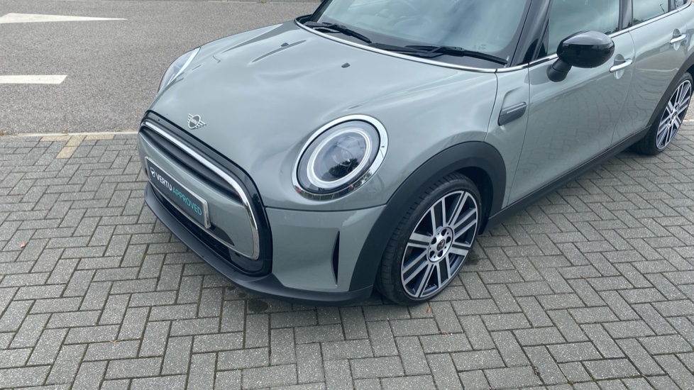 MINI Hatchback 1.5 Cooper Exclusive 5dr Petrol Hatchback - Image 29