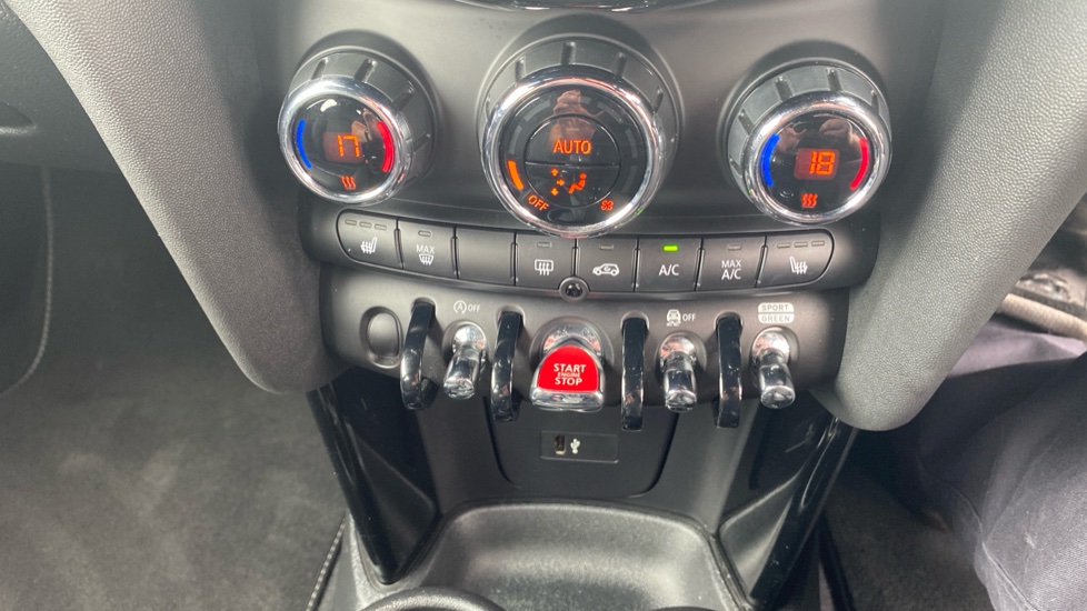 MINI Hatchback 1.5 Cooper Exclusive 5dr Petrol Hatchback - Image 44