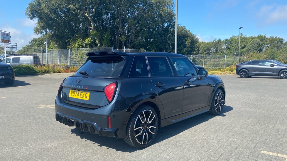 MINI Cooper 2.0 S Sport 5dr Auto Petrol Hatchback - Image 22