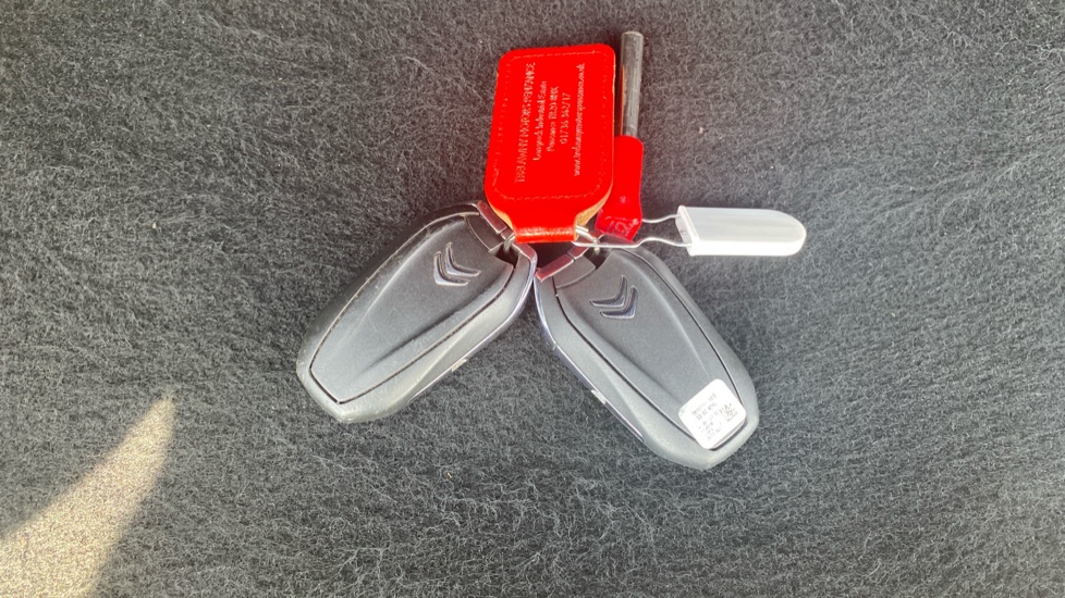 Citroen C5 Aircross 1.6 Plug-in Hybrid 225 Flair Plus 5dr e-EAT8 Hatchback - Image 19