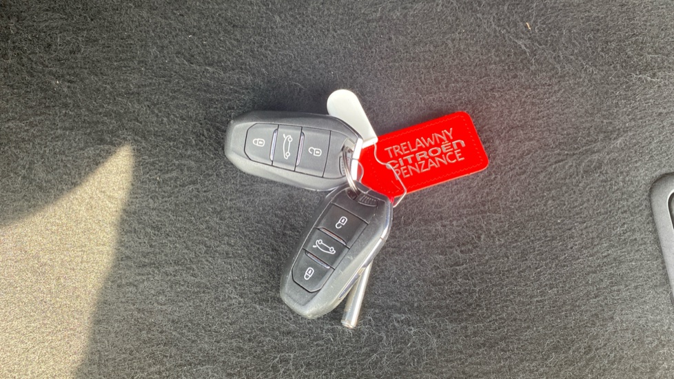 Citroen C5 Aircross 1.6 Plug-in Hybrid 225 Flair Plus 5dr e-EAT8 Hatchback - Image 20