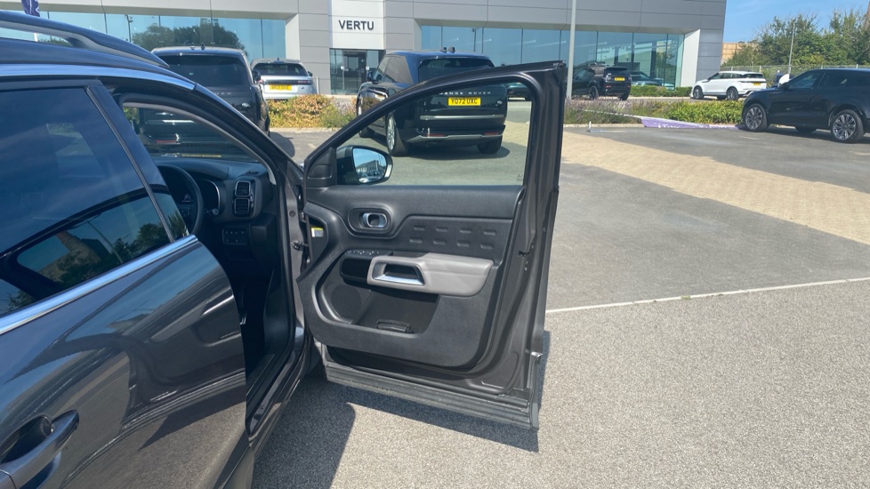 Citroen C5 Aircross 1.6 Plug-in Hybrid 225 Flair Plus 5dr e-EAT8 Hatchback - Image 35