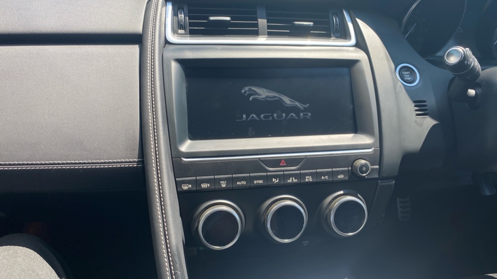 Jaguar E-Pace 2.0 R-Dynamic SE 5dr Auto Petrol Estate - Image 22