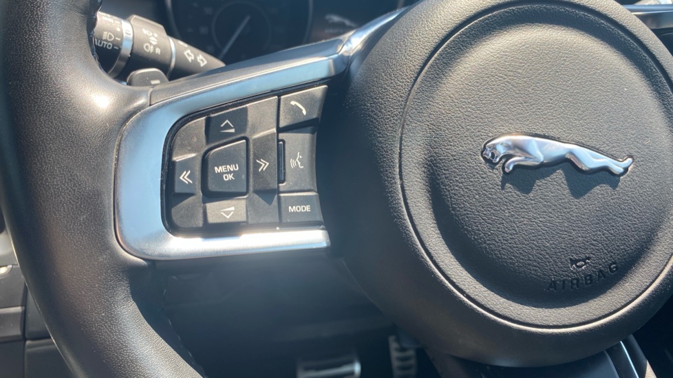 Jaguar E-Pace 2.0 R-Dynamic SE 5dr Auto Petrol Estate - Image 29