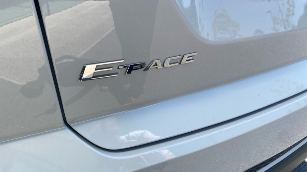 Jaguar E-Pace 2.0 R-Dynamic SE 5dr Auto Petrol Estate - Image 52