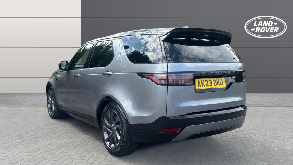 Land Rover Discovery 3.0 D300 R-Dynamic HSE 5dr Auto Diesel Station Wagon - Image 2
