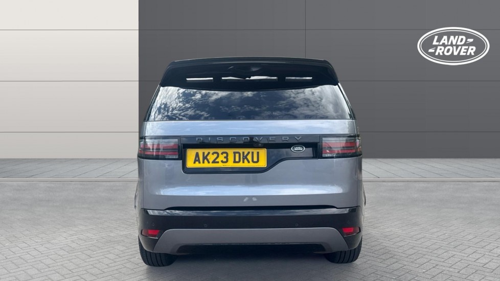 Land Rover Discovery 3.0 D300 R-Dynamic HSE 5dr Auto Diesel Station Wagon - Image 6