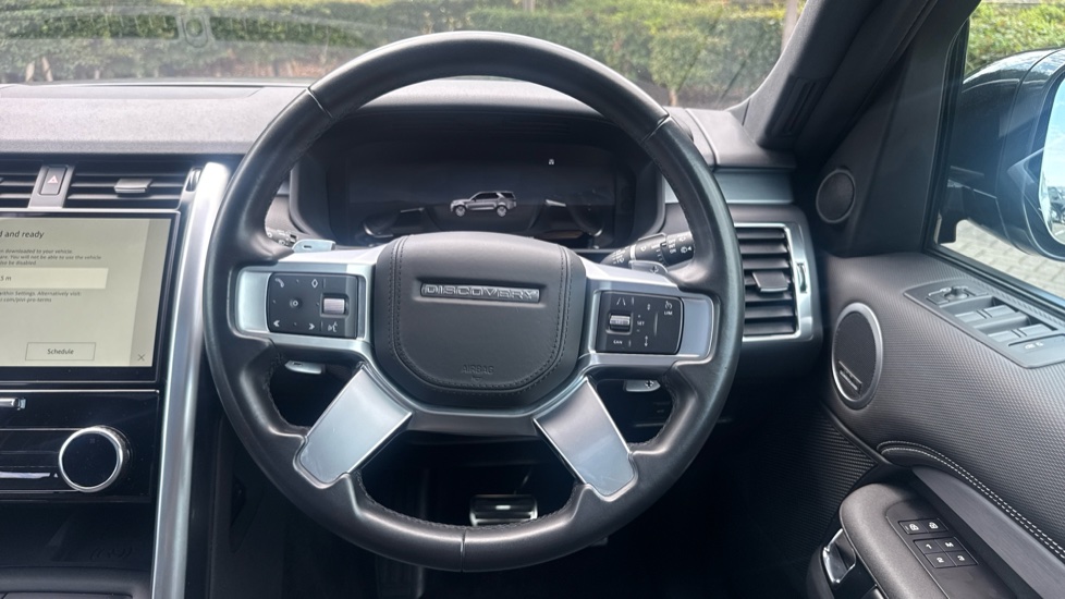 Land Rover Discovery 3.0 D300 R-Dynamic HSE 5dr Auto Diesel Station Wagon - Image 15