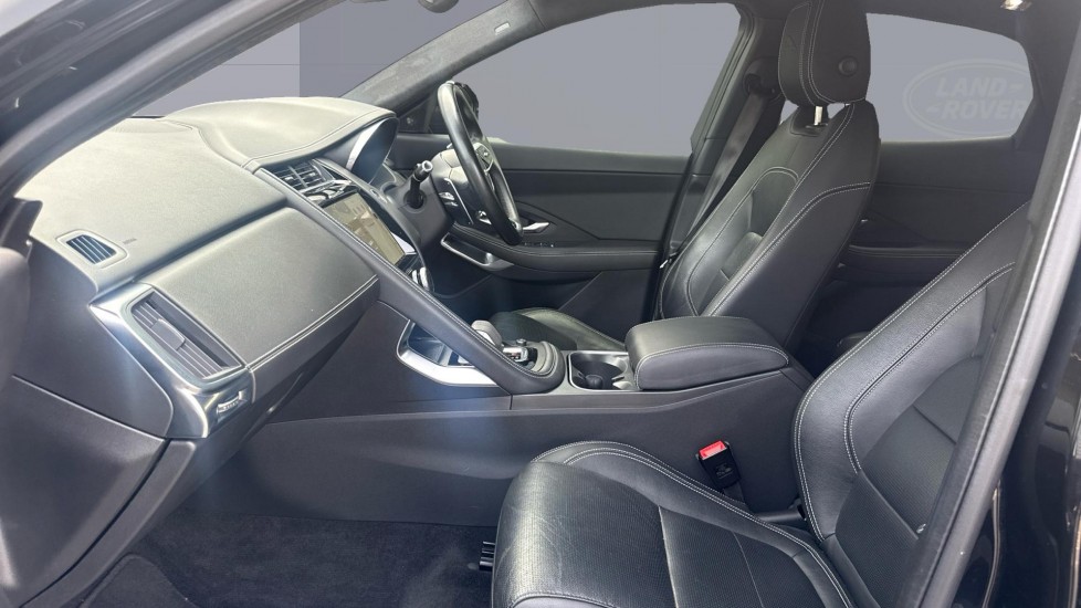 Jaguar E-Pace 2.0 D200 R-Dynamic SE 5dr Auto Diesel Estate - Image 3