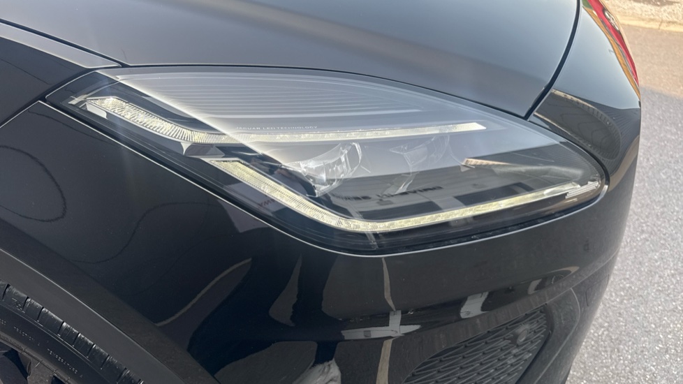 Jaguar E-Pace 2.0 D200 R-Dynamic SE 5dr Auto Diesel Estate - Image 17