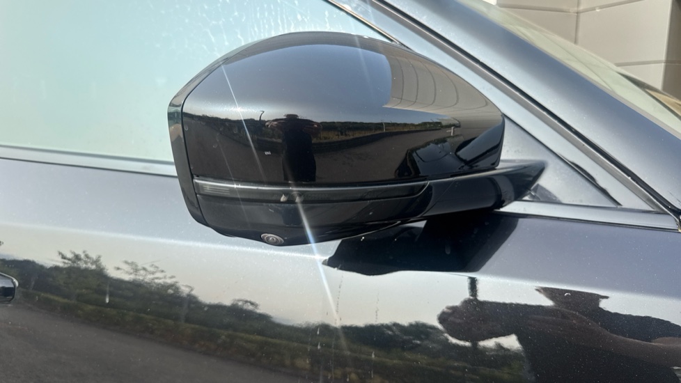 Jaguar E-Pace 2.0 D200 R-Dynamic SE 5dr Auto Diesel Estate - Image 23