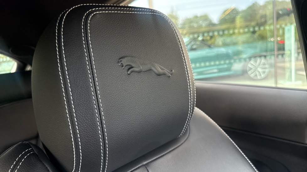 Jaguar E-Pace 2.0 D200 R-Dynamic SE 5dr Auto Diesel Estate - Image 44
