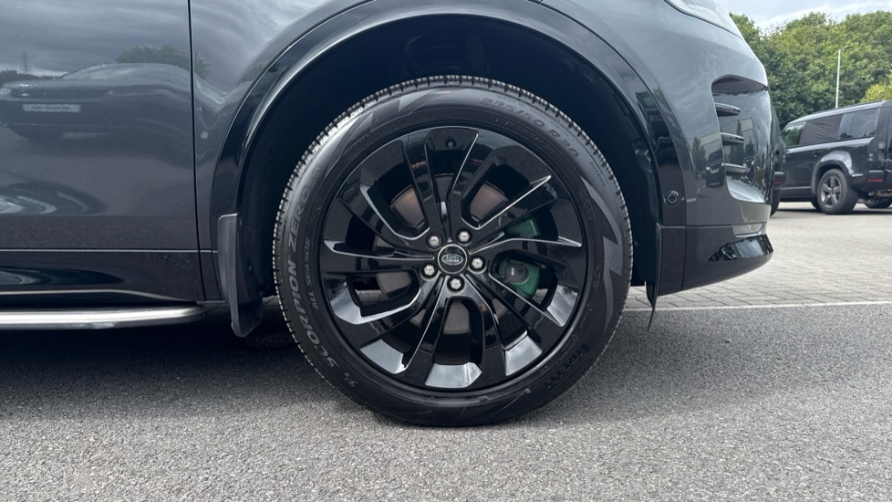 Land Rover Discovery Sport 2.0 D200 Dynamic HSE 5dr Auto [5 Seat] Diesel Station Wagon - Image 8