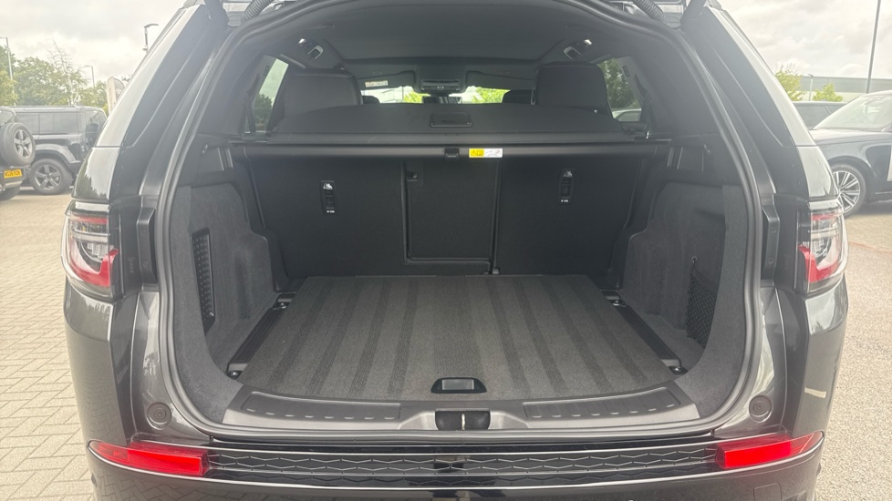 Land Rover Discovery Sport 2.0 D200 Dynamic HSE 5dr Auto [5 Seat] Diesel Station Wagon - Image 10