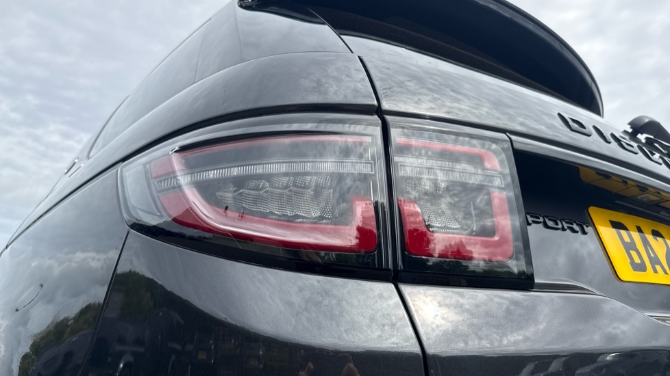 Land Rover Discovery Sport 2.0 D200 Dynamic HSE 5dr Auto [5 Seat] Diesel Station Wagon - Image 19