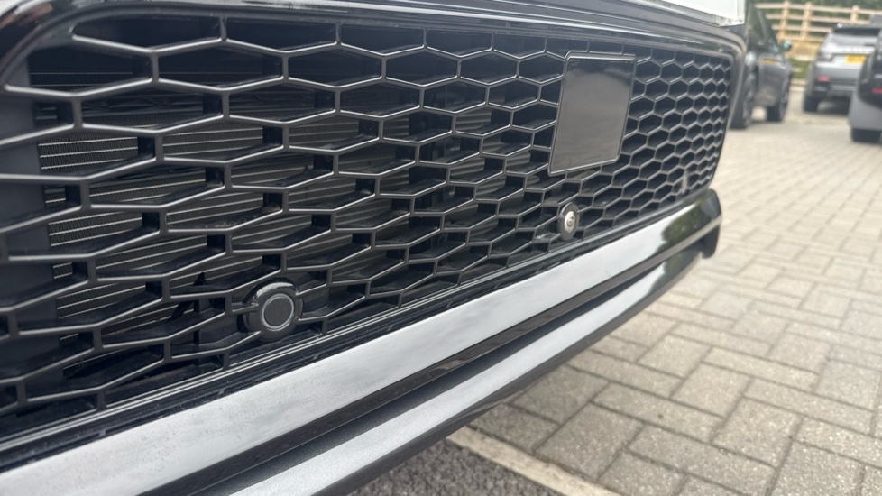 Land Rover Discovery Sport 2.0 D200 Dynamic HSE 5dr Auto [5 Seat] Diesel Station Wagon - Image 35