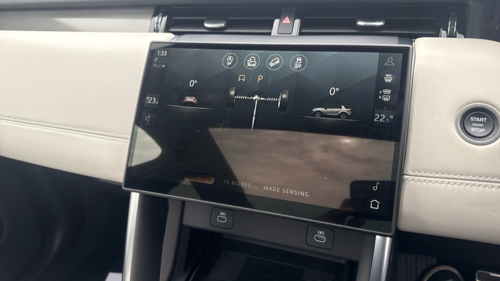 Land Rover Discovery Sport 2.0 D200 Dynamic HSE 5dr Auto [5 Seat] Diesel Station Wagon - Image 64