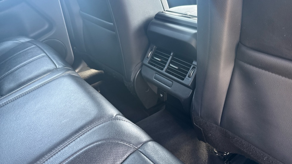 Land Rover Range Rover Evoque 1.5 P300e R-Dynamic S 5dr Auto Hatchback - Image 18