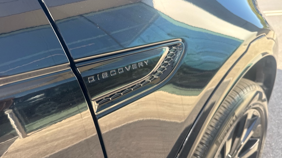 Land Rover Discovery Sport 2.0 D200 Urban Edition 5dr Auto [5 Seat] Diesel Station Wagon - Image 21
