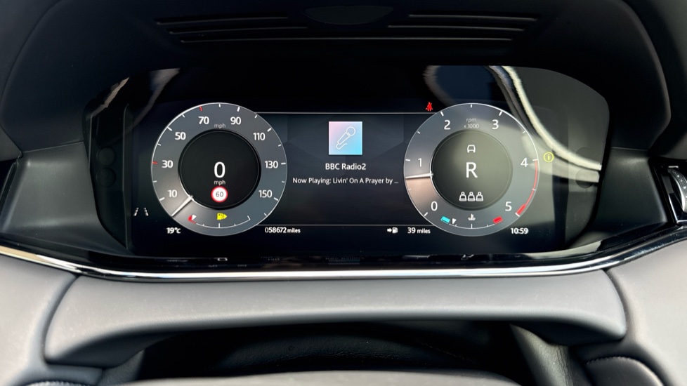 Land Rover Range Rover Evoque 2.0 D200 Autobiography 5dr Auto Diesel Hatchback - Image 16