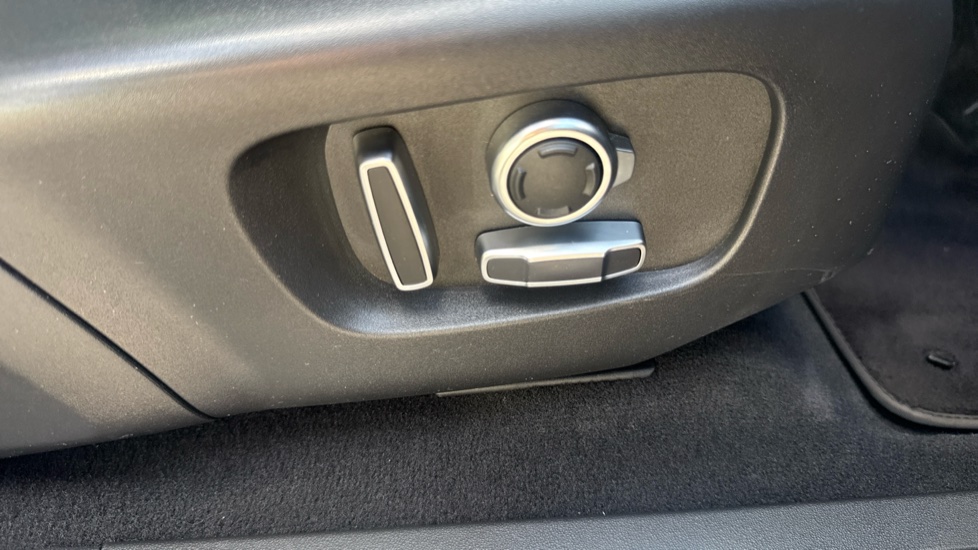 Land Rover Range Rover Evoque 2.0 D200 Autobiography 5dr Auto Diesel Hatchback - Image 25