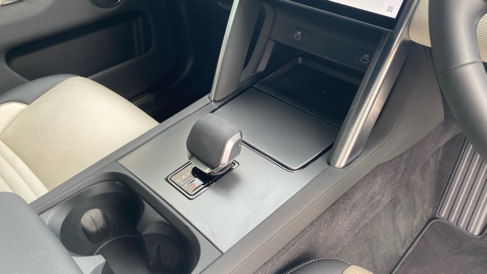 Land Rover Discovery Sport 1.5 P270e Dynamic SE 5dr Auto [5 Seat] Station Wagon - Image 13