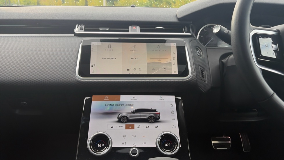Land Rover Range Rover Velar 3.0 D300 MHEV R-Dynamic SE 5dr Auto Diesel Estate - Image 14
