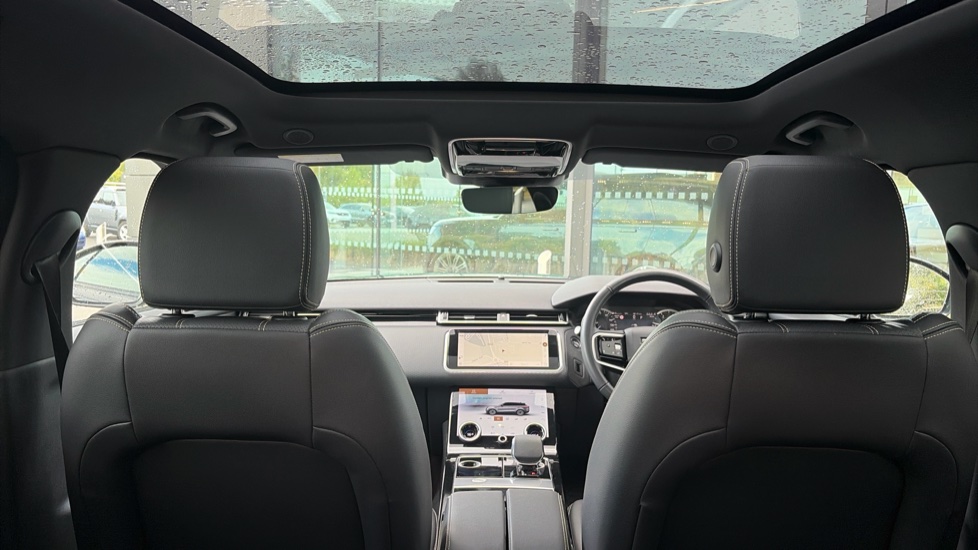 Land Rover Range Rover Velar 3.0 D300 MHEV R-Dynamic SE 5dr Auto Diesel Estate - Image 43