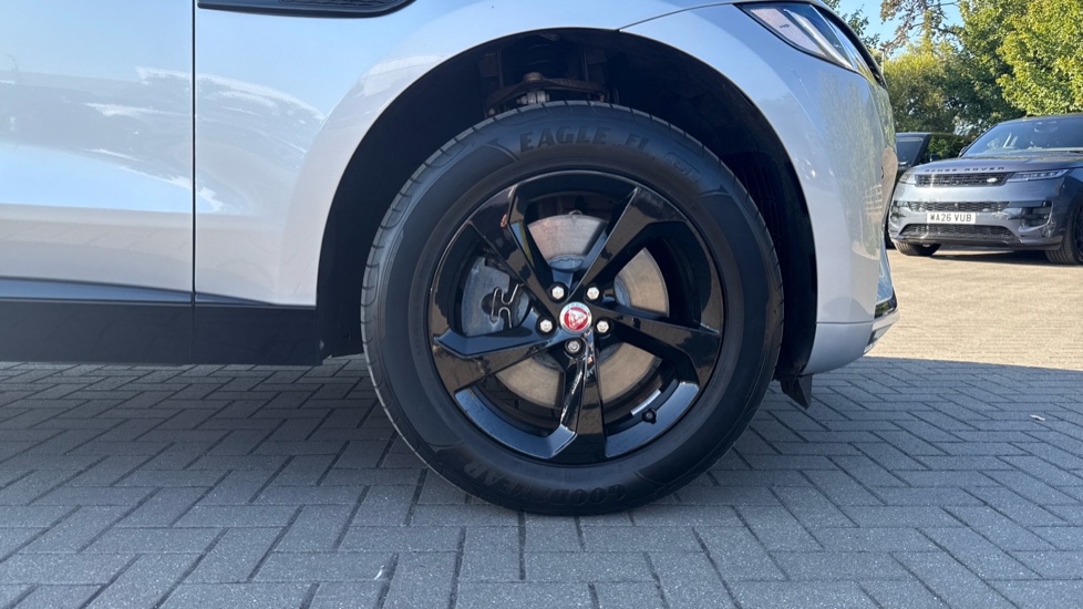 Jaguar F-Pace 2.0 P400e R-Dynamic Black 5dr Auto AWD Estate - Image 8