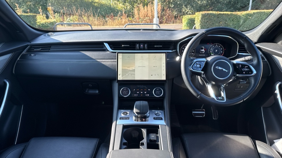 Jaguar F-Pace 2.0 P400e R-Dynamic Black 5dr Auto AWD Estate - Image 9
